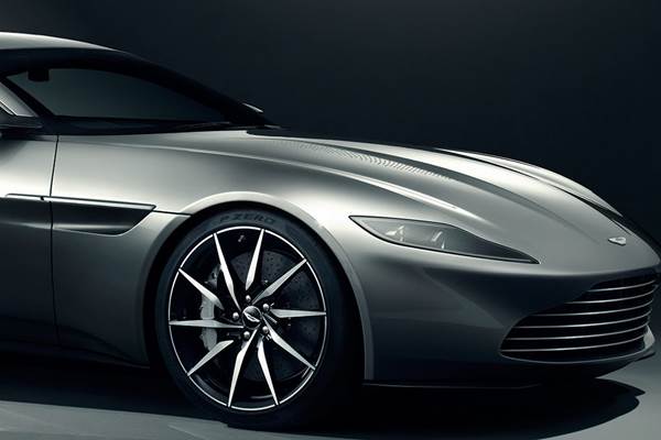 James Bond Aston Martin DB 10 Spectre film  (1)